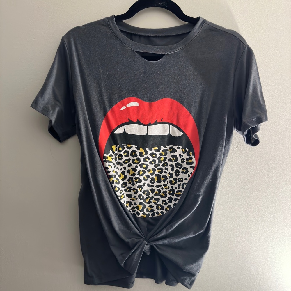 Graphic tee size small